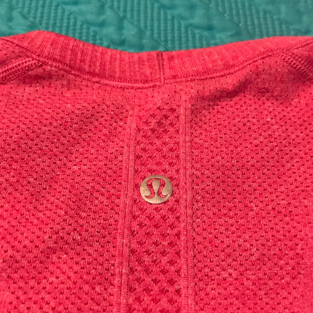 Lululemon top